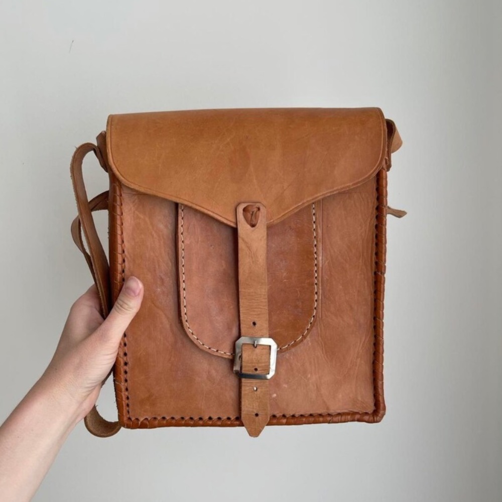 70’s handmade brown leather bag / crossbody bag